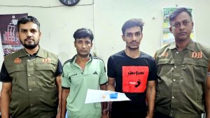 রাজাপুরে ইয়াবাসহ দুই মাদক ব্যবসায়ী গ্রেফতার