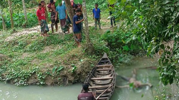 ঝালকাঠিতে অজ্ঞাত ব্যক্তির মরদেহ উদ্ধার