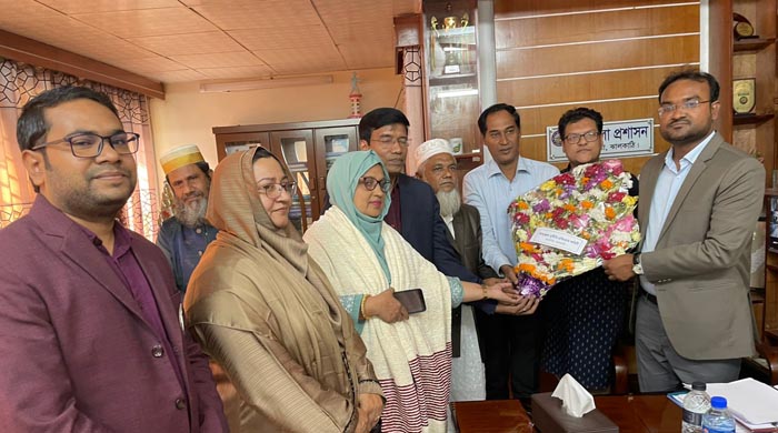 কাঠালিয়ায় নবাগত উপজেলা নির্বাহী অফিসারের সাথে দুর্নীতি প্রতিরোধ কমিটির মতবিনিময়