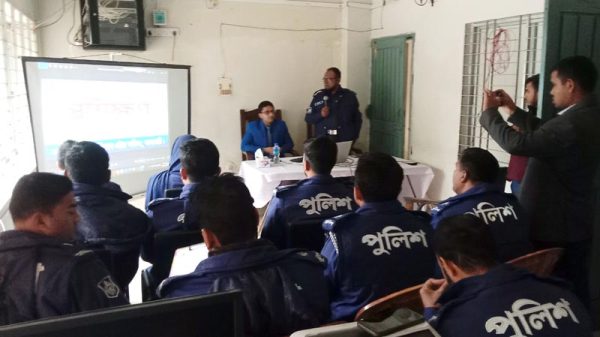 কাঠালিয়ায় পুলিশ সদস্যদের আইনগত সহয়তা প্রদান বিষয়ে লিগ্যাল এইডের প্রশিক্ষণ