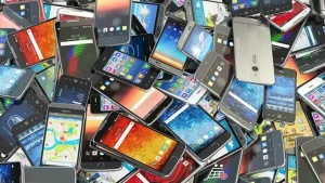 ব্যবহৃত মোবাইল হস্তান্তর বা বিক্রির আগে নিবন্ধন বাতিল করতে হবে: বিটিআরসি