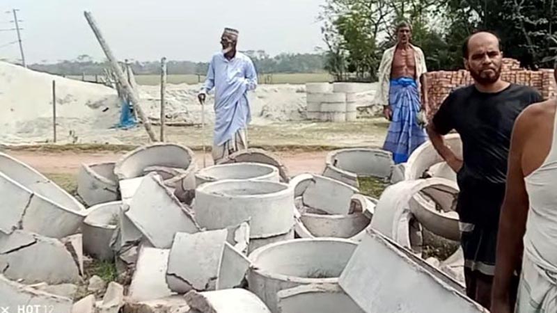 কাঠালিয়ায় রাতের আধাঁরে ব্যবসায়ীর রিং স্লাব ভেঙ্গে ফেলার অভিযোগ