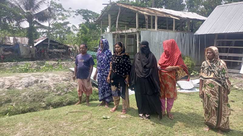 কাঠালিয়ায় বিএনপি নেতার বিরুদ্ধে প্রবাসীর জমি দখল ও চাঁদা দাবীর অভিযোগ