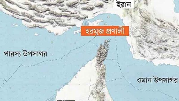 হরমুজ প্রণালিতে ট্যাংকারে গুলি