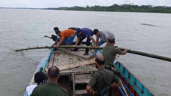 জাটকা নিধন প্রতিরোধে মোবাইল কোর্ট, ১১টি বেহুদি জালের স্থাপনা ধ্বংস