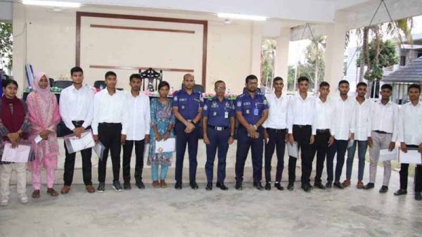 ঝালকাঠিতে পুলিশের চাকরির চূড়ান্ত ফল প্রকাশ