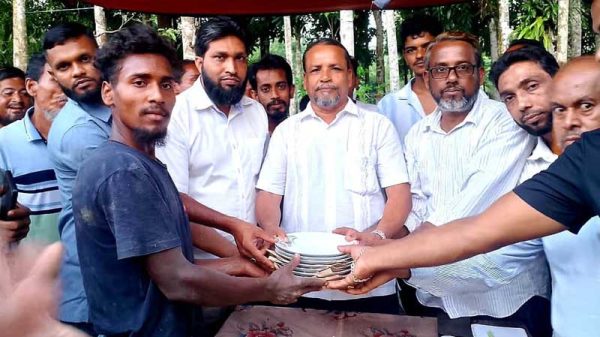 কাঠালিয়ায় বিবাহিত বনাম অবিবাহিতদের প্রীতি হাডুডু খেলা অনুষ্ঠিত