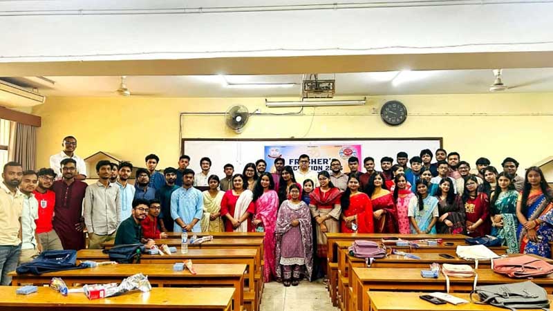 জবি এআইএস সনাতন স্টুডেন্টস এসোসিয়েশন-এর নবীনবরণ